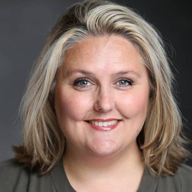 NADINE-COX-HEADSHOT-aspect-ratio-750-750